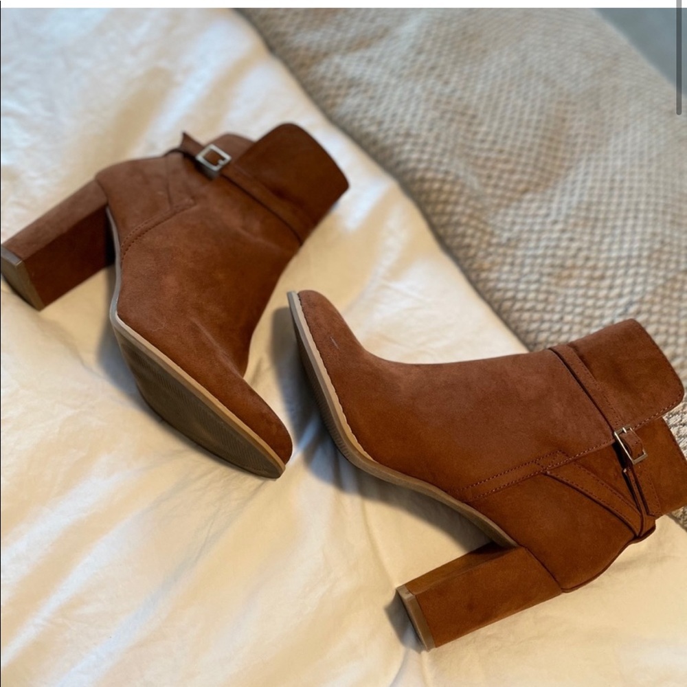 Heeled boots